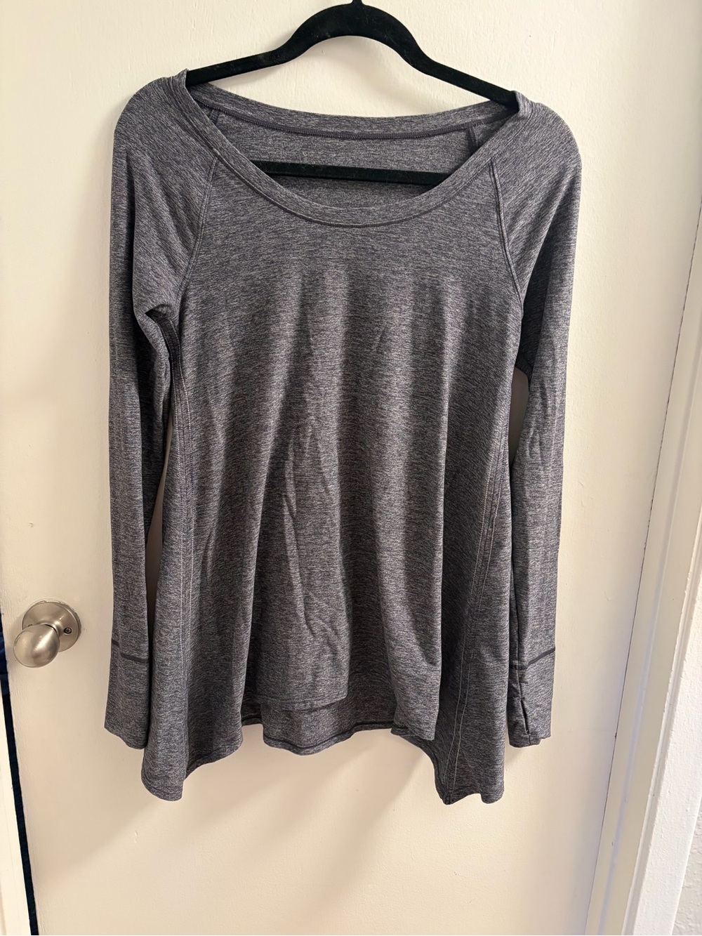 Lululemon Grey Heathered Long Sleeve Scoop Neck Thumbhole Swing Top Size Unknown